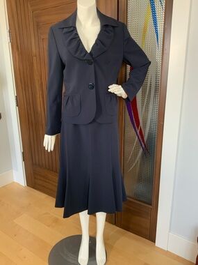 MARCONA 3 pce Suit, Size 8, Like New